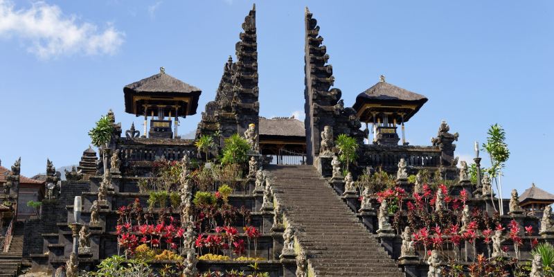 7 Kuil Terindah untuk Dikunjungi di Bali